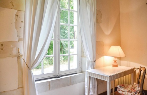 Luche-Pringe House | Discover a Renovated Mill with Lake Views and Spa Awaits