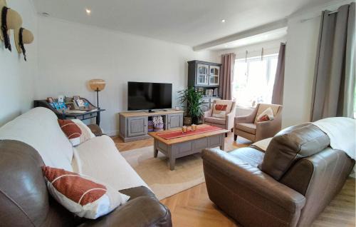 Westende House | 5 Bedroom Beautiful Home In Westende