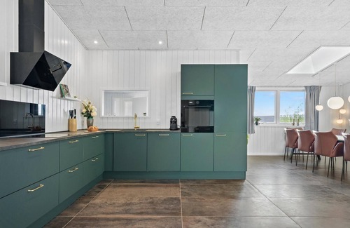 Flovt Strand House | 5 bedroom beautiful home in Haderslev