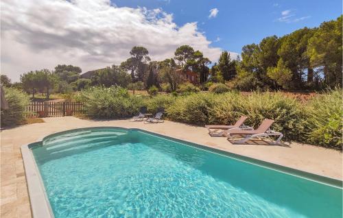 Ouveillan House | Family-Friendly 5 Bedroom Home with Pool in Ouveillan