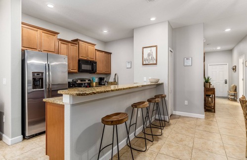 Lindfields House | Family-Friendly Disney Home with Private Pool Near Parks