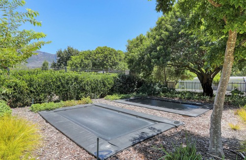 Tokai House | 5-Bedroom Forest Getaway with Jacuzzi & Views