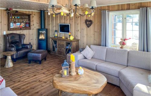 Oyer House | Exceptional 5 Bedroom Home in Sjusjen with Hot Tub