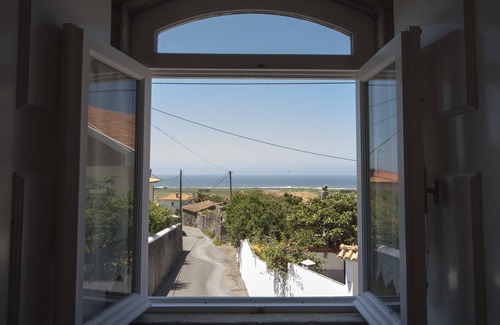 Areosa House | Exceptional 5-Bedroom Retreat Near Beaches & City Life