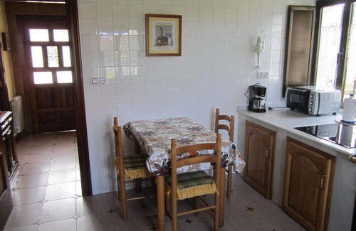 San Pedro de la Ribera House | Perfect Family Retreat: 5 Bedroom House with Garden & Games