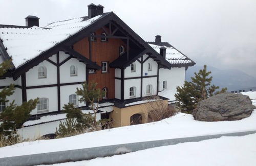 Pradollano House | Top-Rated 5 Bedroom Retreat Near Sierra Nevada Ski Slopes