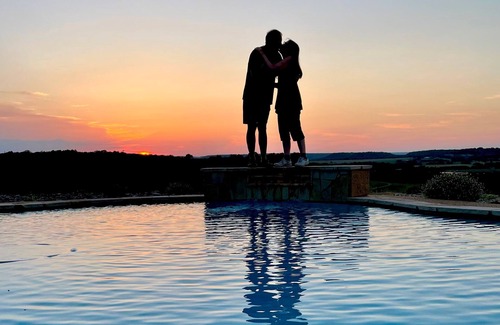 Jonesboro House | Exclusive 5-Bedroom Ranch House with Private Pool Near Waco