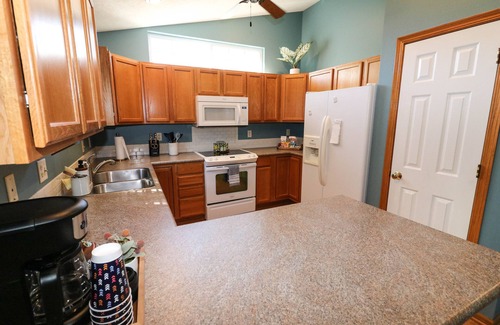 Highlands House | Family-Friendly 5 Bedroom Lincoln Home Near Downtown