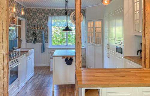 Hanger House | 5 Bedroom Lovely Home In Värnamo