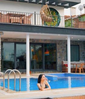 Sapanca Villa | 5-Bedroom Luxury Villa With Private Pool & Garden