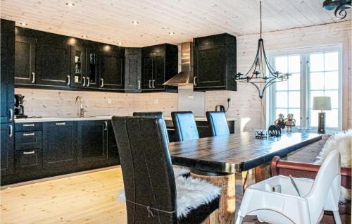 Brekke House | Family-Friendly 5 Bedroom Home in Matredal Awaits You