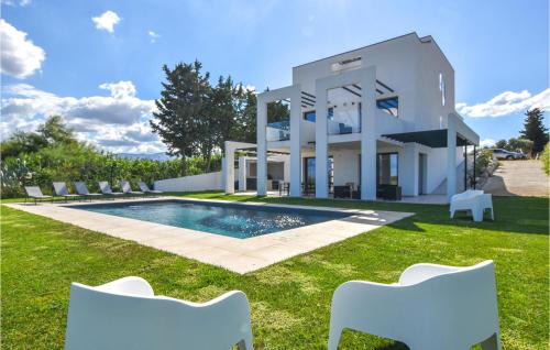 Partinico House | Family-Friendly 5 Bedroom Retreat in Trappeto with Pool