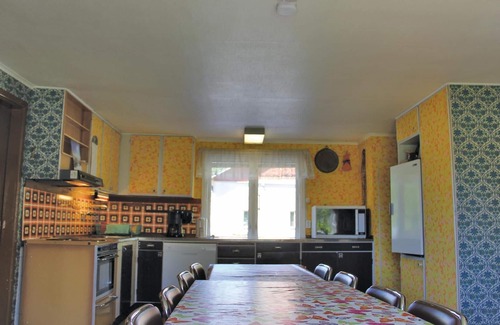 Tvetaryd House | Ideal 5-Bedroom Retreat in Backaryd with Spa & Lake Views
