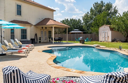 Cibolo House | Family-Friendly Retreat with Pool & River Float near New Braunfels