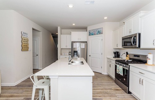 Millville House | Idyllic 5BR Pool View House Steps from Bethany Beach