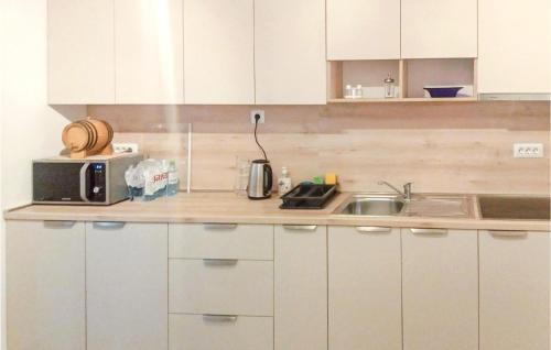 Ika House | Exceptional 5 Bedroom Home in Ika - Family Friendly Stay