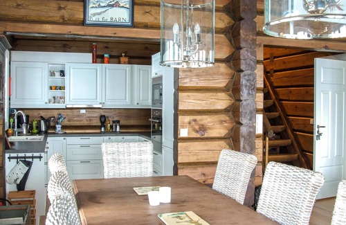 yer House | Family-Friendly 5 Bedroom Retreat in Øyer with Spa & Views