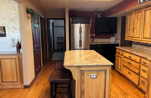 Mead House | Prime Location with Pool, Spa & Breakfast Near Estes Park