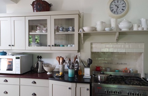 Rondebosch House | Inviting 5-Bedroom Holiday Home in the Heart of Cape Town