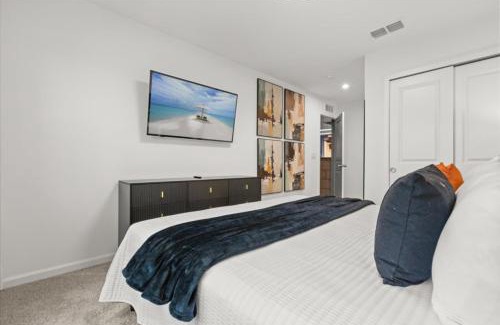 Florida Central Atlantic Coast House | 5 Bedrooms 45 Bathrooms Solara 2328Zp