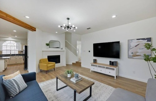 Plano House | 5 Bedrooms with Private Pool - Perfect for Groups!