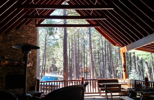 Heber Cabin | Newly Remodeled 5-Bedroom Mountain Retreat with Lake Views