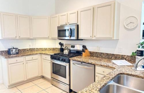 Calabay Parc Villa | Family-Friendly 5-Bedroom Pool Home at Calabay