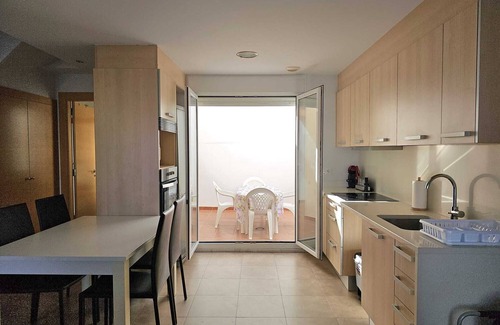 Oliva House | Spacious 5 Bedroom Retreat Just Steps from the Ocean