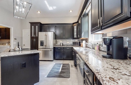 Smyrna House | Family-Friendly Retreat with 5 Beds in Prime Location