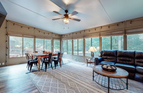 Smyrna House | Family-Friendly Retreat with 5 Beds in Prime Location