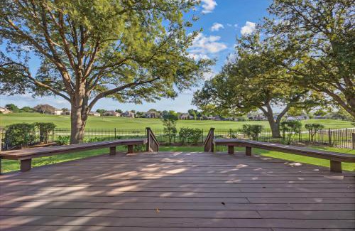 Pflugerville House | 5 Beds Luxury Retreat on Golf Course