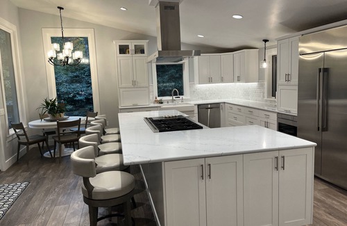Amazon House | Guest Rated 10/10: Rarely Rented Home Near UO & Hayward Field