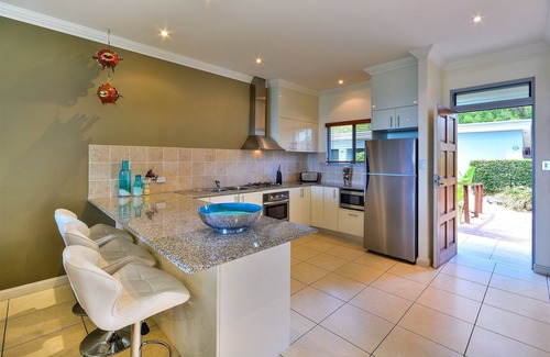 Hamilton Island Apartment | Tranquil Blue Water Views: 2-Bedroom Apartment with Pool