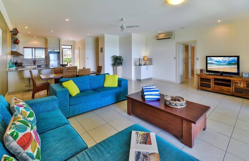 Hamilton Island Apartment | Tranquil Blue Water Views: 2-Bedroom Apartment with Pool