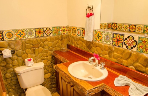 Playa Colorado House | 5 Br/ 4.5 Ba House W/ Pool. Just 5 Mins Walk From Beach & Surf Breaks!