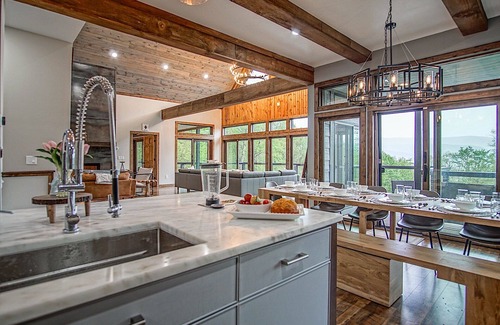 Slatyfork Farm House | Relaxing Retreat: Cupp Runneth Over near Snowshoe