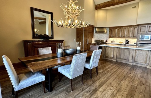 Avon Condo | Elegant 5 BR Ski In/Out Horizon Pass Townhome Retreat