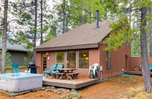 Sunriver House | Discover 5 Butternut: Family-Friendly with Pool & Hot Tub
