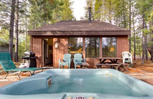 Sunriver House | Discover 5 Butternut: Family-Friendly with Pool & Hot Tub