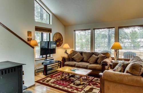 Sunriver House | Discover 5 Butternut: Family-Friendly with Pool & Hot Tub
