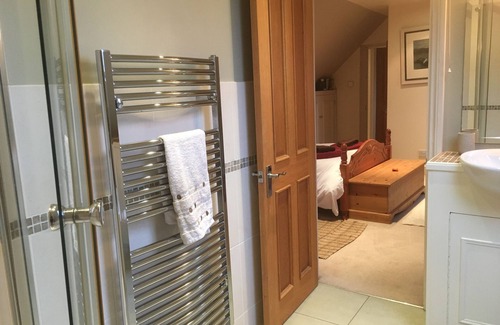 Charlton Bed & Breakfast | Welcoming 5 Charlton Mill Way B&B: Guest Rated 9.8/10