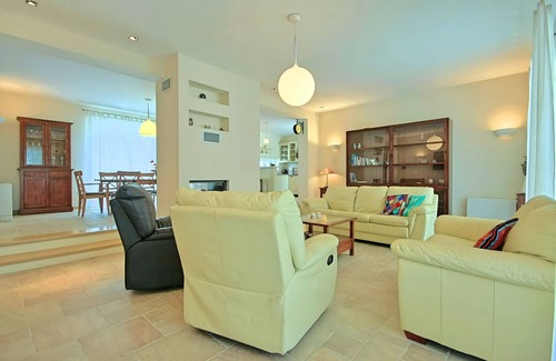 Butkovici Villa | Elegant Villa with Heated Pool, Tennis Courts & Ocean Views