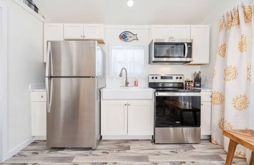 Guntersville Cottage | Pet-Friendly Retreat with Firepit & Outdoor Games Near Guntersville