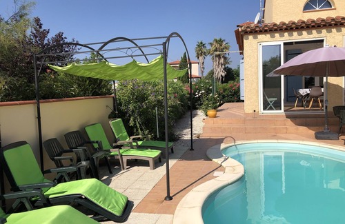 Saint-Laurent-de-la-Salanque Villa | 5'du Barcares: Air-Conditioned Villa with Heated Pool