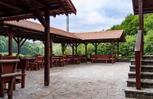 Sfantu Gheorghe House | Experience Comfort at 5.Evszak: Rated 10/10 with Hot Tub