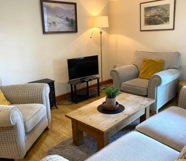 Malltraeth Apartment | Pet-Friendly Escape at 5 Glantraeth Farm Cottage