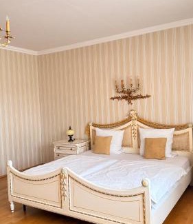 Siofok Villa | Relaxing 5-Bedroom VIP House with Private Pool & Spa