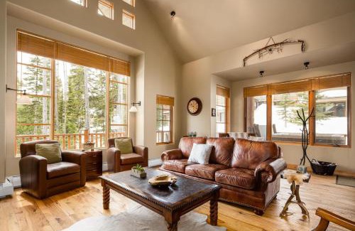 Big Sky House | Discover 5 Hidden Trail Near Moonlight Basin Lodging