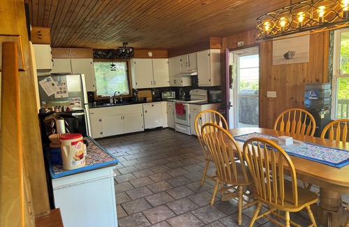 Portsmouth House | Escape to Seaclusion: Ferry Access & Oceanfront Bliss