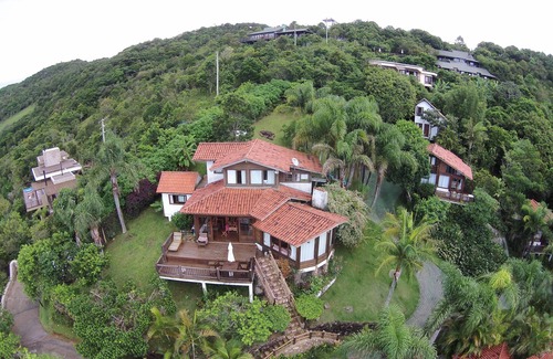 Centro House | Versatile Houses with Ocean Views and Spa Services